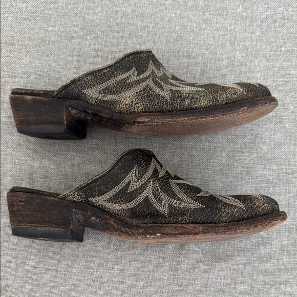 Old Gringo vintage Black Embroidered Mules 7/8 fit - Picture 3 of 9